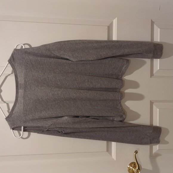 Victoria Secret PINK Criss Cross Front cold shoulder crop top size Medium - Picture 5 of 5